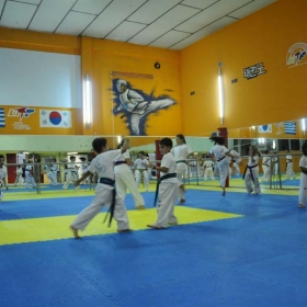 Aithousa 1 - Tae Kwon Do - Kenpo - Gymnastiki gia gunaikes - 00