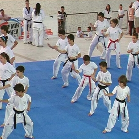 Α.Σ. Αστραπή Πατρών - Επίδειξη Tae Kwon Do στο θεατράκι