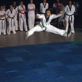 Α.Σ. Αστραπή Πατρών - Επίδειξη Tae Kwon Do στο θεατράκι